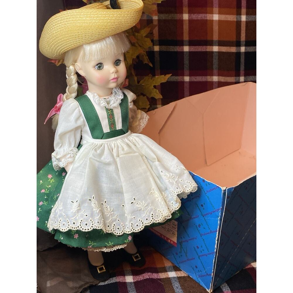 Pretty Vintage Madame Alexander 12” Doll #1580 Heidi Box Bottom & tag 1980s - Picture 8 of 8